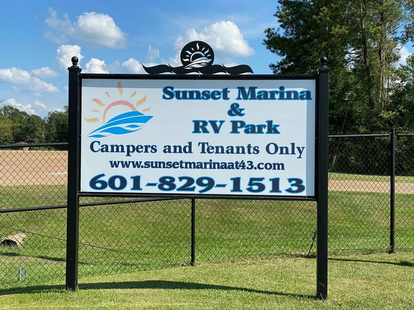 Sunset Marina at 43 RV Park